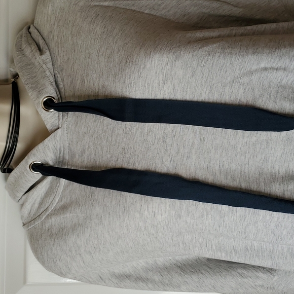 Fabletics tunic - Picture 2 of 7